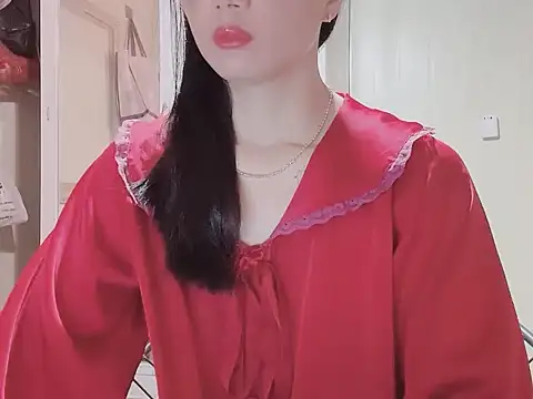 Snapshot of LinhChi_9x chatting on 10/20/25, 12:00 LinhChi 9x online show from 10/20/25, 12:00