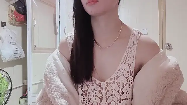 Snapshot of LinhChi_9x chatting on 12/05/25, 12:30 LinhChi 9x online show from 12/05/25, 12:30