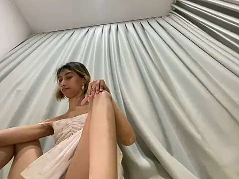 cave18hot online show from 02/24/25, 02:15