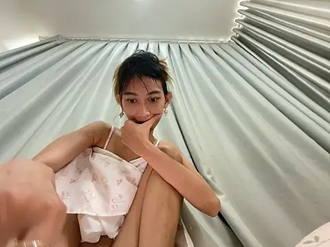 cave18hot online show from 02/25/25, 02:14