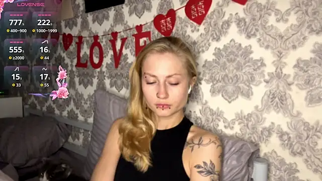 Snapshot of MarthaGees chatting on 09/22/25, 05:20 MarthaGees online show from 09/22/25, 05:20