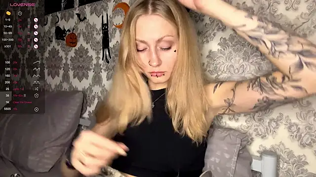 Snapshot of MarthaGees chatting on 11/01/25, 03:25 MarthaGees online show from 11/01/25, 03:25