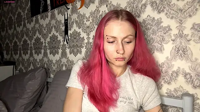 Snapshot of MarthaGees chatting on 12/02/25, 05:52 MarthaGees online show from 12/02/25, 05:52