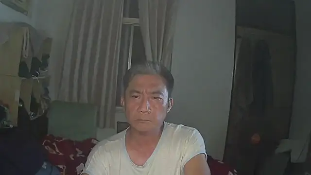 Snapshot of YuHsuant chatting on 03/12/25, 12:57 YuHsuant online show from 03/12/25, 12:57