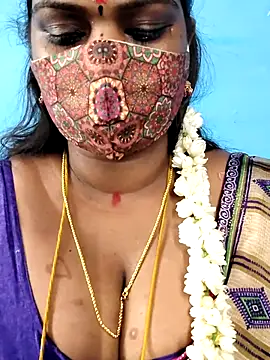 Snapshot of mayaa2u chatting on 05/31/26, 10:00 mayaa2u online show from 05/31/26, 10:00