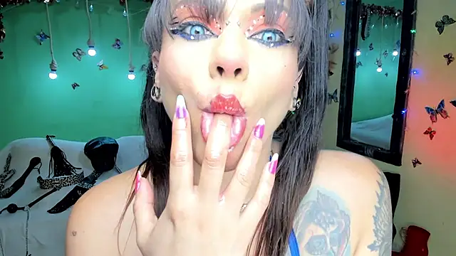 angelina james  online show from 05/29/26, 08:07