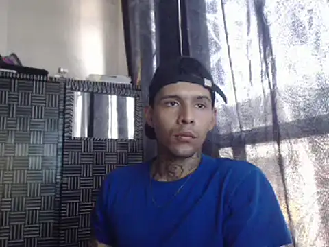 Snapshot of RickyGrey77 chatting on 01/13/25, 05:02 RickyGrey77 online show from 01/13/25, 05:02