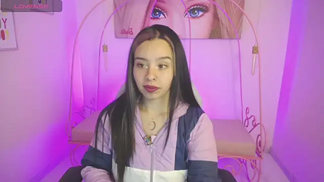 Mia Lopez  online show from 12/05/24, 03:04