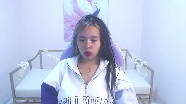 Mia Lopez  online show from 12/09/24, 09:26