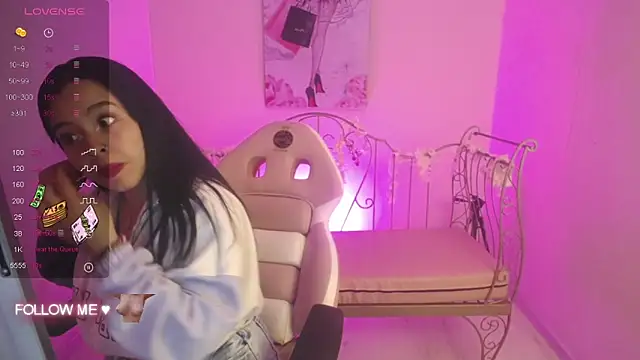 Mia Lopez  online show from 02/05/25, 11:55