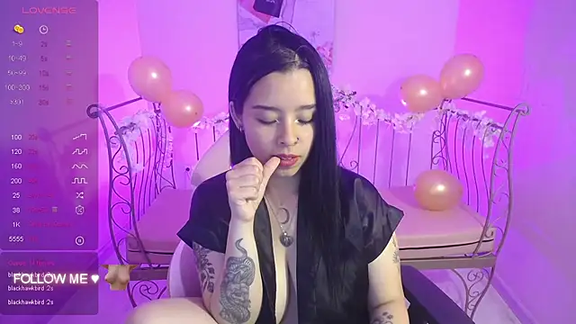 Mia Lopez  online show from 03/06/25, 02:40