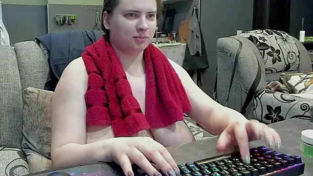 1lindsey1 online show from 02/01/25, 05:26