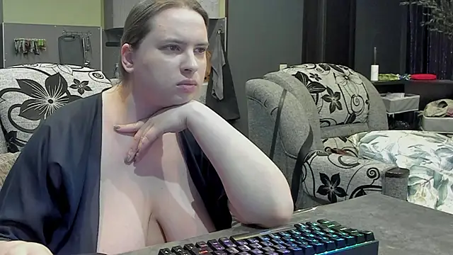 1lindsey1 online show from 02/05/25, 03:23