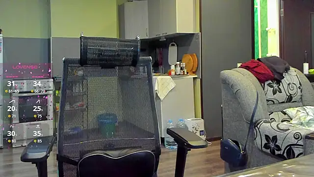 Snapshot of 1lindsey1 chatting on 11/14/25, 12:15 1lindsey1 online show from 11/14/25, 12:15