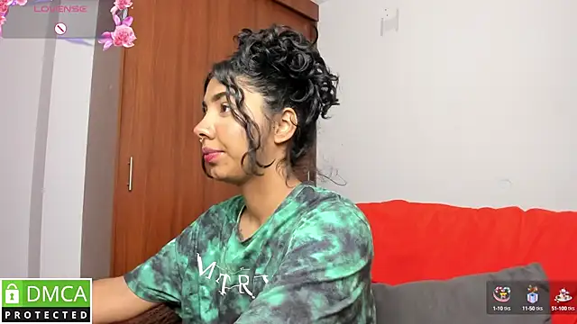 Snapshot of jasmine_bunny_ chatting on 02/16/25, 08:44 jasmine bunny online show from 02/16/25, 08:44