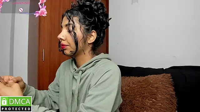 Snapshot of jasmine_bunny_ chatting on 02/17/25, 11:13 jasmine bunny online show from 02/17/25, 11:13