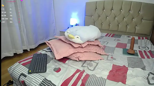 zoe alanaa online show from 12/24/24, 11:22