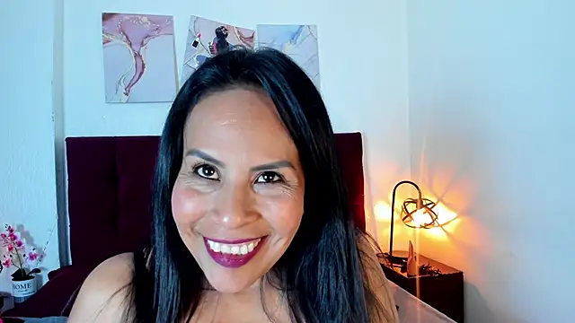 Snapshot of Anthonelaa__ chatting on 09/29/25, 08:13 Anthonelaa   online show from 09/29/25, 08:13