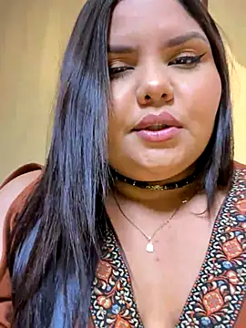  Shara Handal  online show from 12/05/24, 10:55