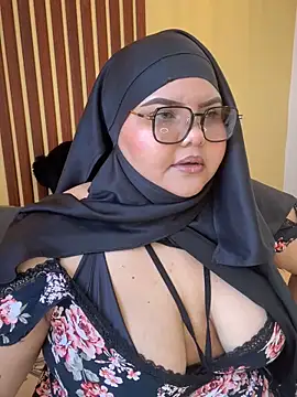  Shara Handal  online show from 11/06/25, 03:13