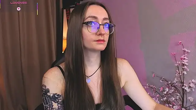 Snapshot of ShiroHeby chatting on 10/30/25, 12:39 ShiroHeby online show from 10/30/25, 12:39