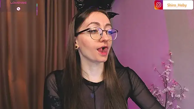 Snapshot of ShiroHeby chatting on 11/06/25, 12:50 ShiroHeby online show from 11/06/25, 12:50