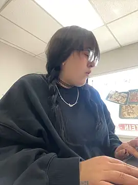 ThicBunz online show from 02/04/25, 04:08