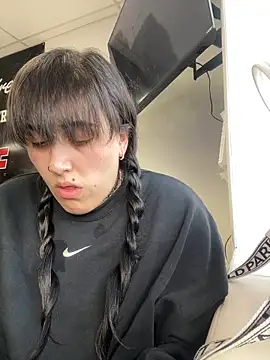 ThicBunz online show from 02/04/25, 07:33