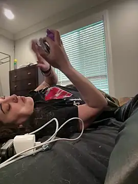 Snapshot of ThicBunz chatting on 05/08/26, 12:10 ThicBunz online show from 05/08/26, 12:10