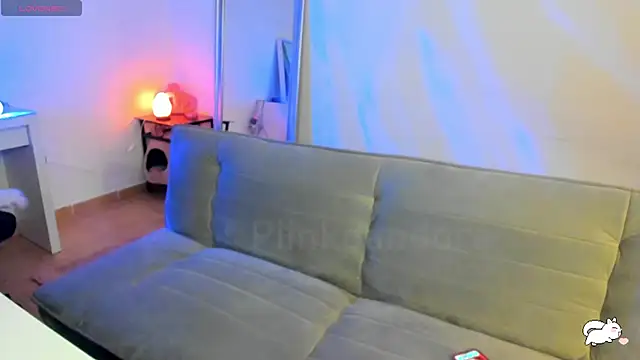 Snapshot of Piinkpandora chatting on 12/18/24, 10:51 Piinkpandora online show from 12/18/24, 10:51