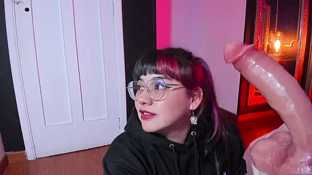 JeyLee online show from 12/18/24, 02:38