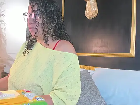 Snapshot of aixa_15 chatting on 10/03/25, 12:13 aixa 15 online show from 10/03/25, 12:13