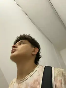 Snapshot of Nathan_Bluee chatting on 09/14/25, 12:04 Nathan Bluee online show from 09/14/25, 12:04