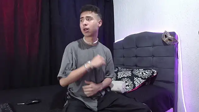 sexybat twink online show from 12/10/24, 05:33