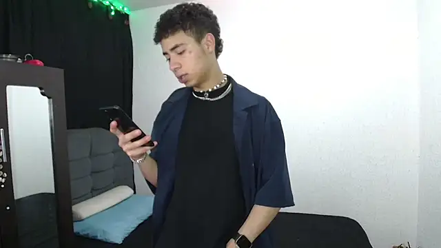 sexybat twink online show from 01/20/25, 12:57