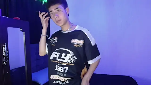 sexybat twink online show from 01/21/25, 02:54
