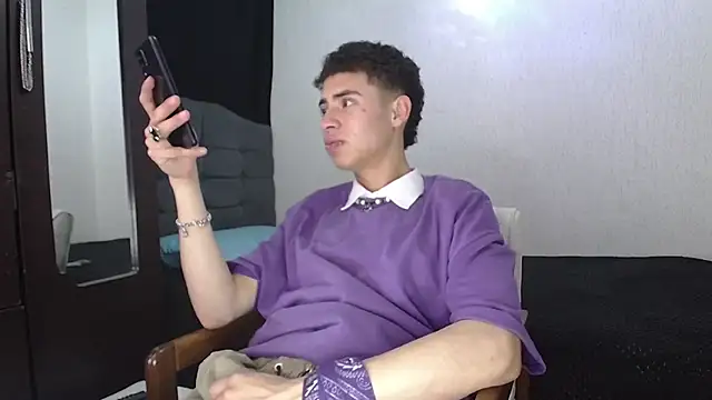 sexybat twink online show from 01/31/25, 07:51