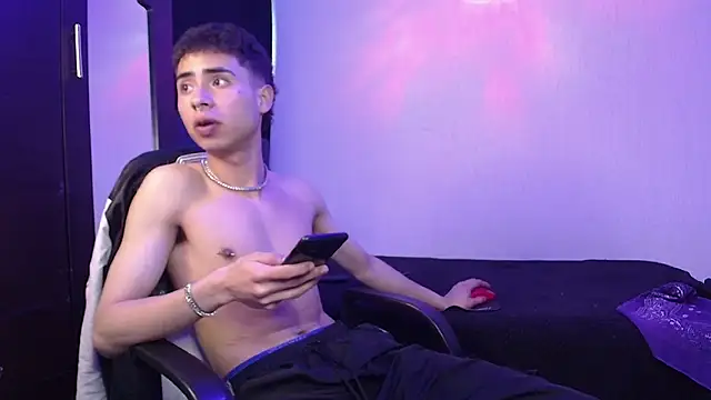 sexybat twink online show from 02/11/25, 11:43