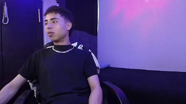 sexybat twink online show from 02/12/25, 08:29
