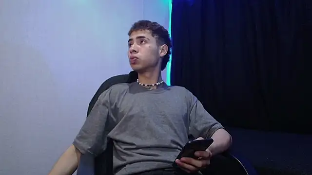 sexybat twink online show from 03/13/25, 05:11