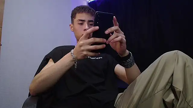 sexybat twink online show from 03/14/25, 10:27