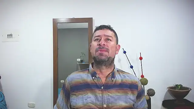 Snapshot of ambar_jacksonn chatting on 10/03/25, 11:13 ambar jacksonn online show from 10/03/25, 11:13