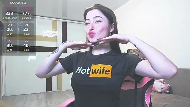 Luxuryalma online show from 05/23/26, 06:12