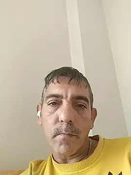 Snapshot of Egemen2245 chatting on 11/13/25, 09:19 Egemen2245 online show from 11/13/25, 09:19