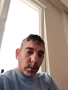 Snapshot of Egemen2245 chatting on 11/15/25, 08:33 Egemen2245 online show from 11/15/25, 08:33