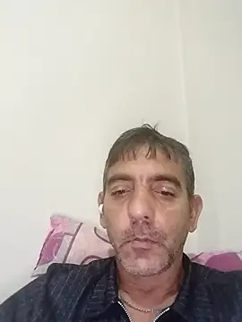 Snapshot of Egemen2245 chatting on 11/26/25, 07:37 Egemen2245 online show from 11/26/25, 07:37