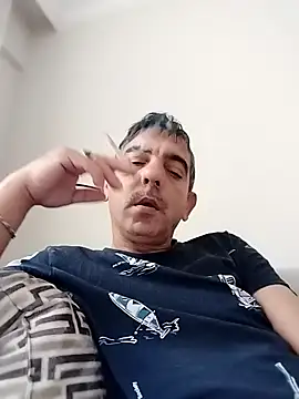 Snapshot of Egemen2245 chatting on 11/28/25, 07:33 Egemen2245 online show from 11/28/25, 07:33