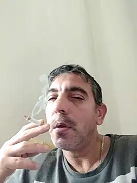 Snapshot of Egemen2245 chatting on 12/17/25, 10:43 Egemen2245 online show from 12/17/25, 10:43