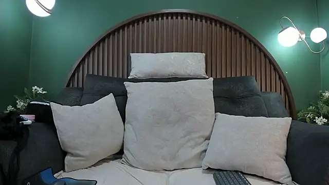 shannel  queen online show from 06/24/26, 07:35