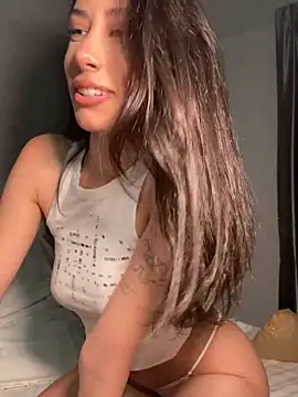 Sophiehii online show from 10/19/25, 01:23